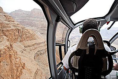 TGA 2024：《杀戮尖塔2》TGA预告 明年EA发售